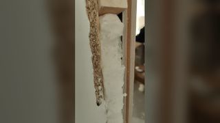 ドア窓用耐火発泡接着剤シーラント